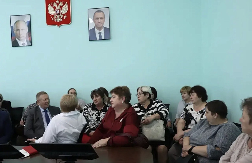 Депутат Госдумы поддержал повышение зарплат саратовским учителям 