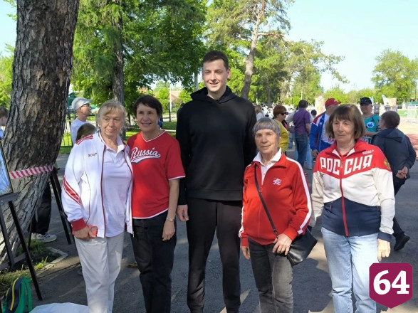 Олимпийские чемпионки провели зарядку для участников саратовского забега